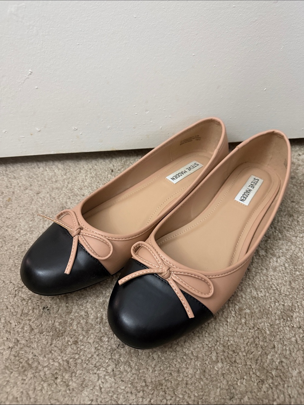 Steve Madden Nude and Black Cap-Toe Ballet Flats